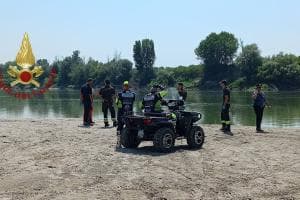 Trovato morto il giovane papà eroe