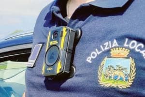 La polizia locale sequestra un centro estetico