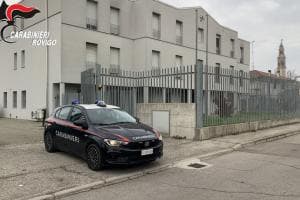 "Traffico" di posti letto per immigrati: denunciato