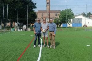 Fischio d’inizio al campo sportivo