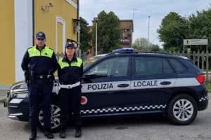 Se ne va dopo lo scontro, beccato