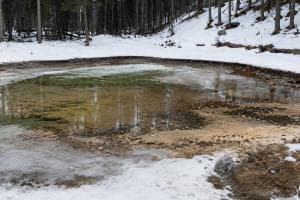 Lago Ghedina quasi prosciugato, il Comune: "Possibile una perdita"